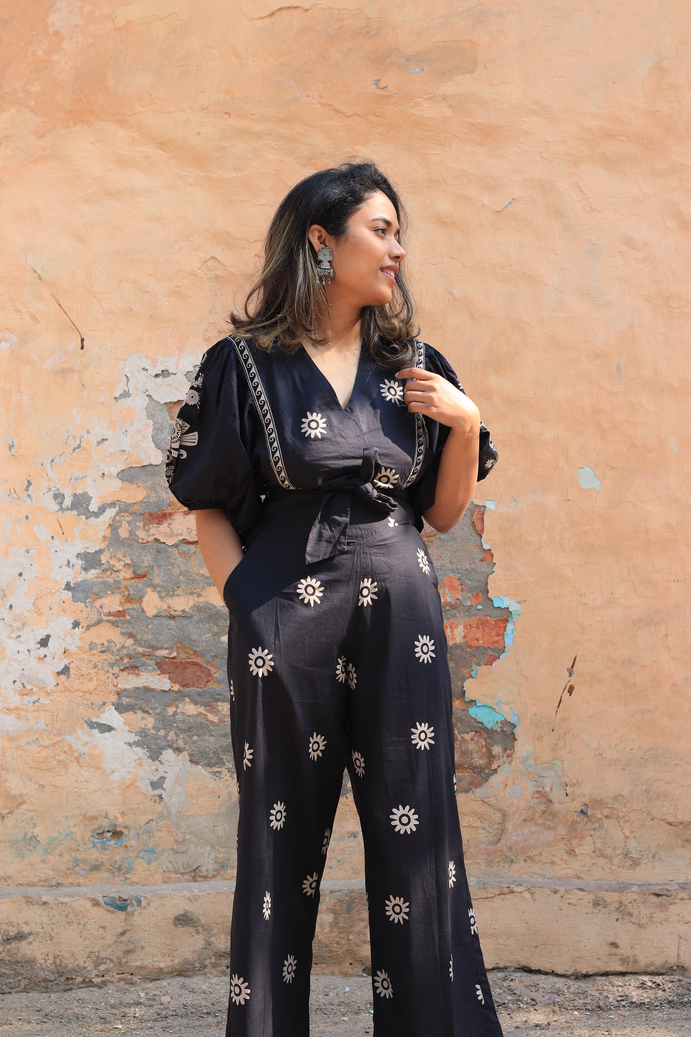 Noir Modern Summer Set