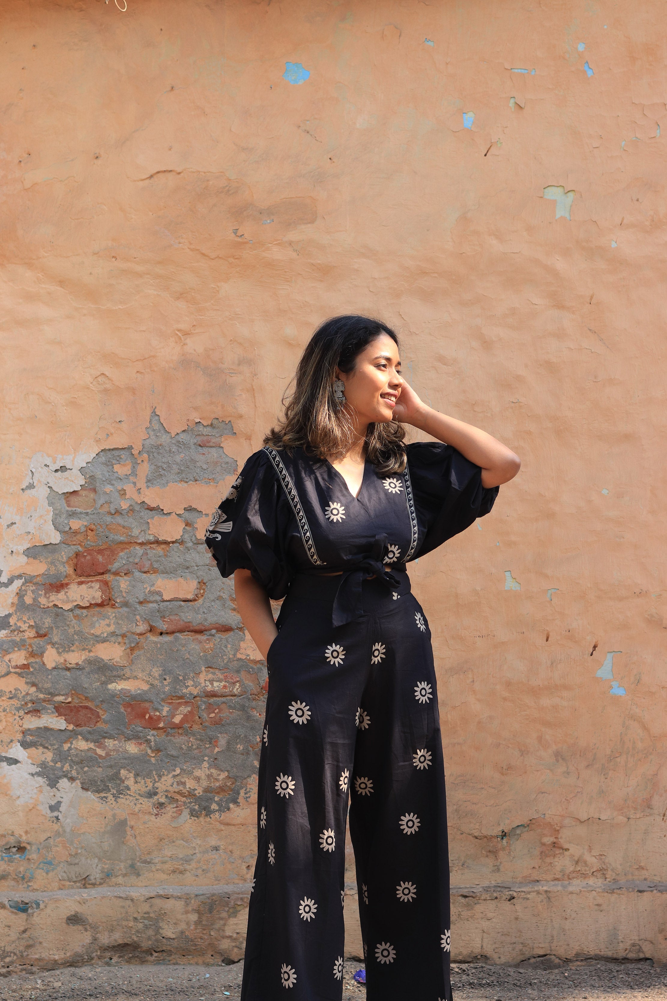 Noir Modern Summer Set