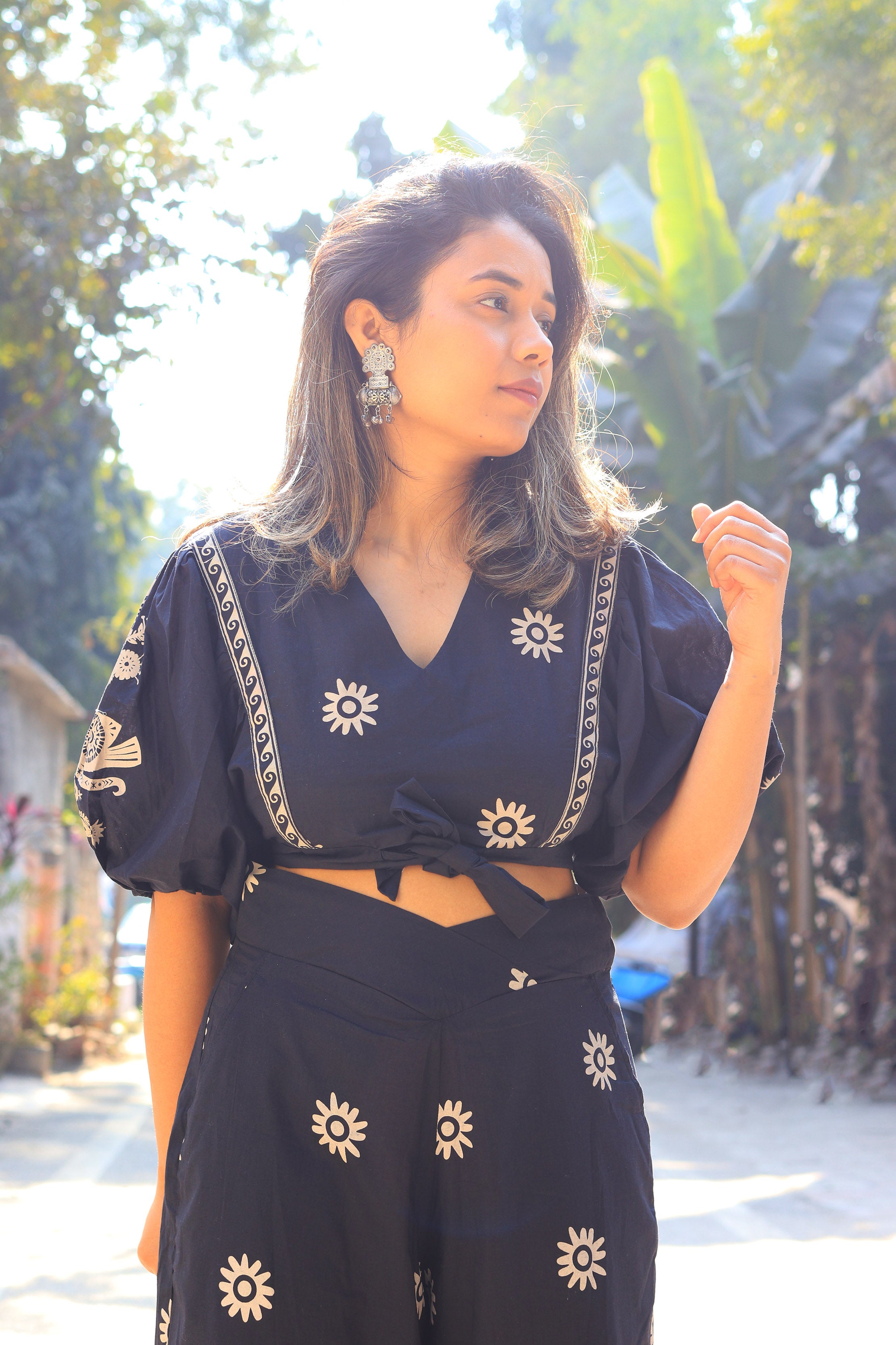 Noir Modern Summer Set