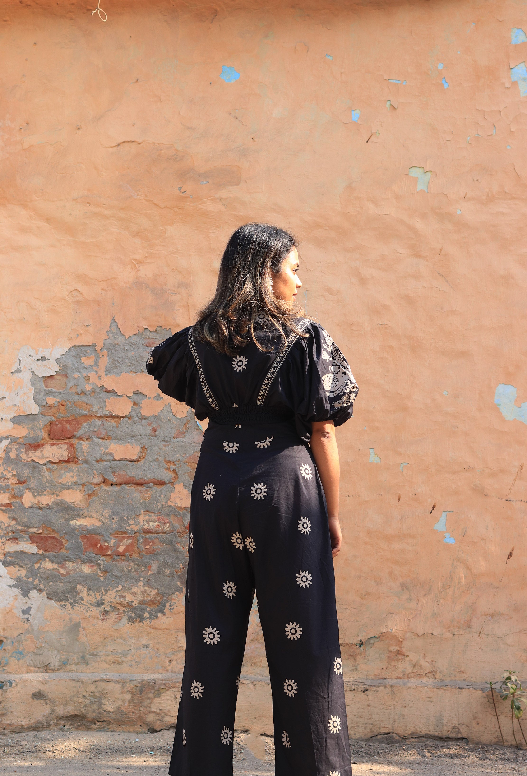 Noir Modern Summer Set